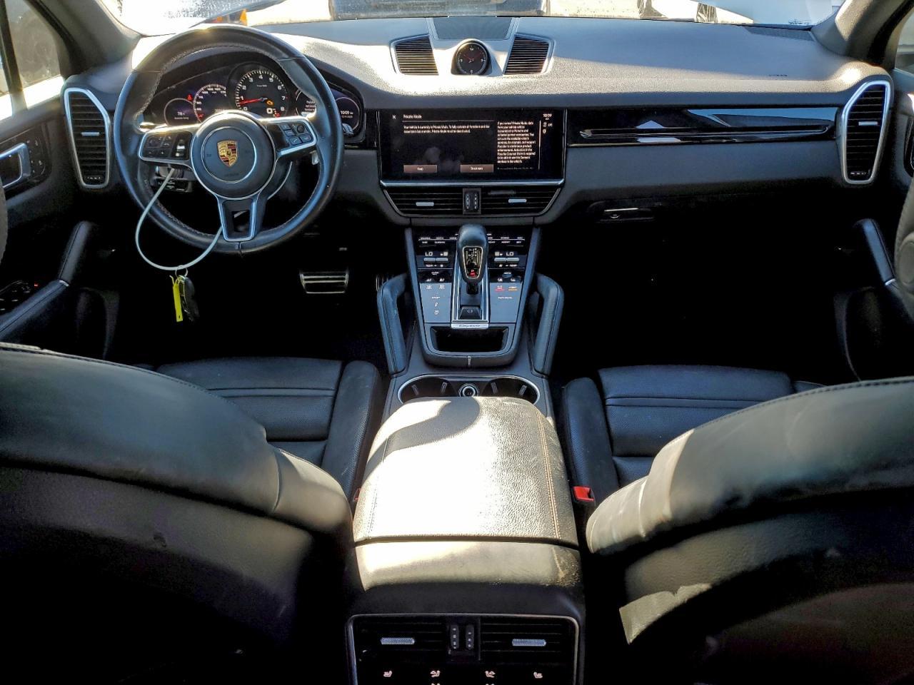2022 Porsche Cayenne S - zdjęcie 8