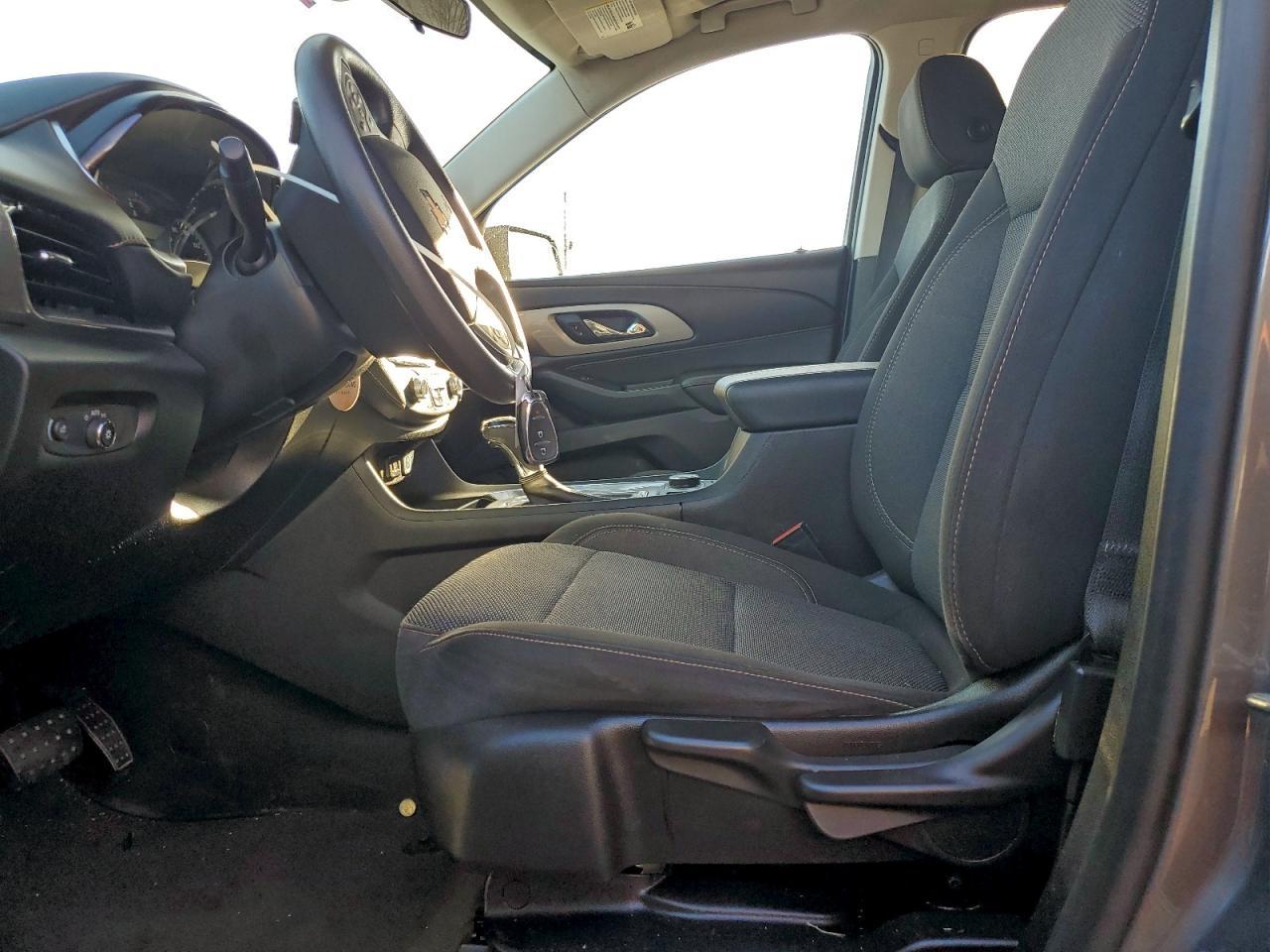 2020 Chevrolet Traverse Ls - zdjęcie 7