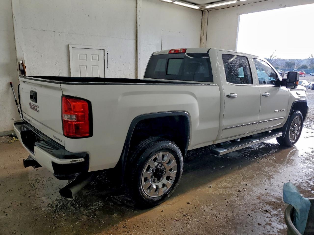 2015 GMC Sierra K2500 Denali - zdjęcie 3