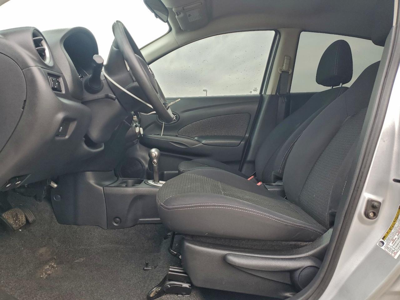 2014 Nissan Versa S - zdjęcie 7