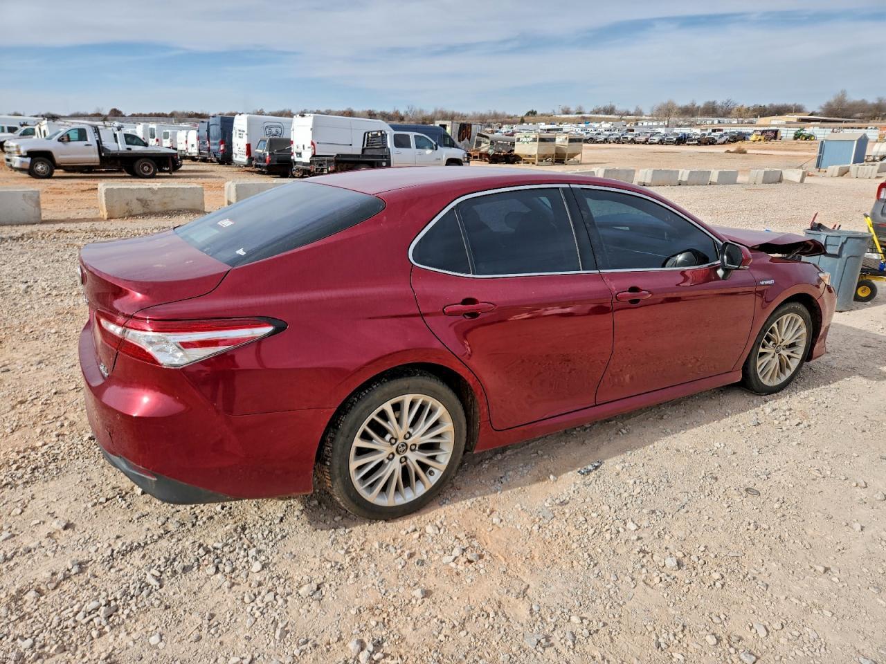 2018 Toyota Camry Hybrid - zdjęcie 3