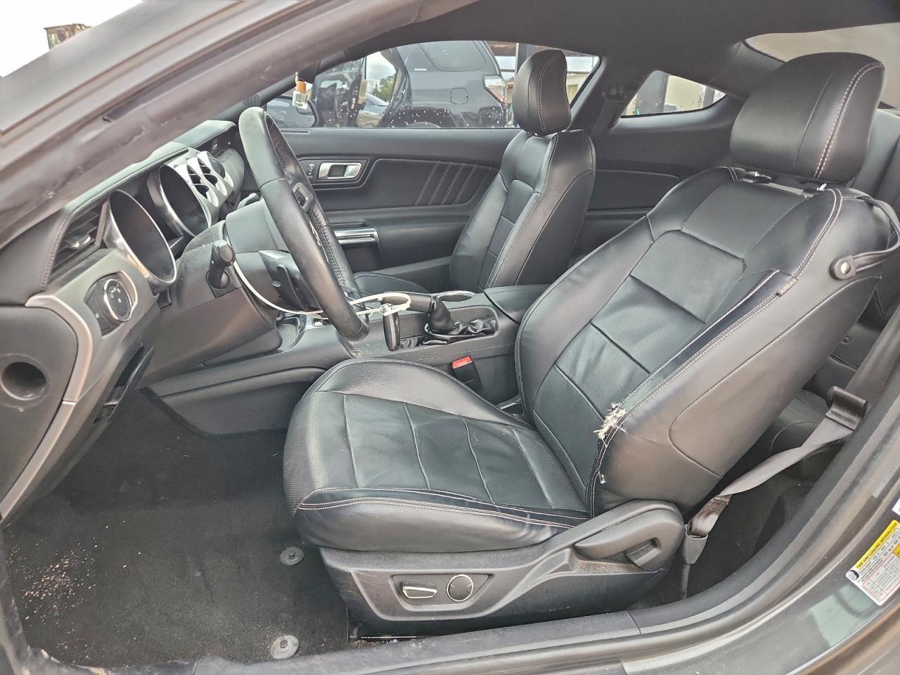 2018 Ford Mustang - zdjęcie 7