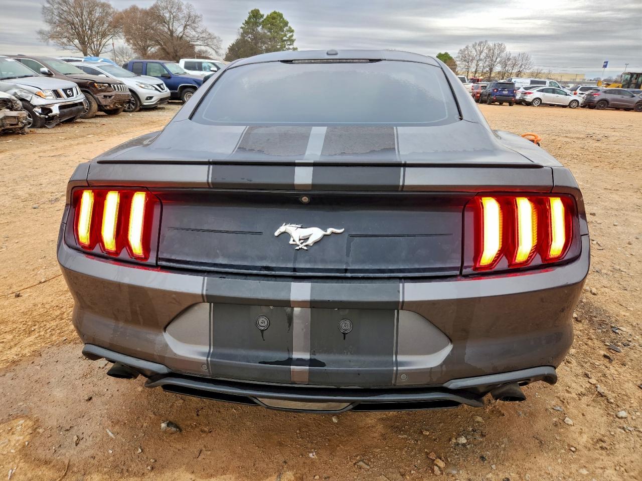 2018 Ford Mustang - zdjęcie 6