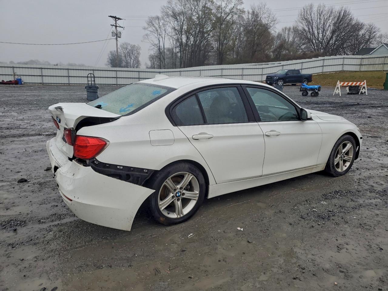 BMW Seria 3 - zdjęcie 3