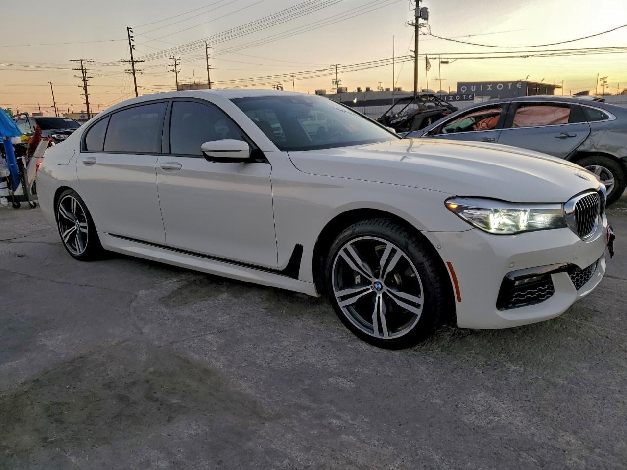 2016 BMW 740 I - zdjęcie 4