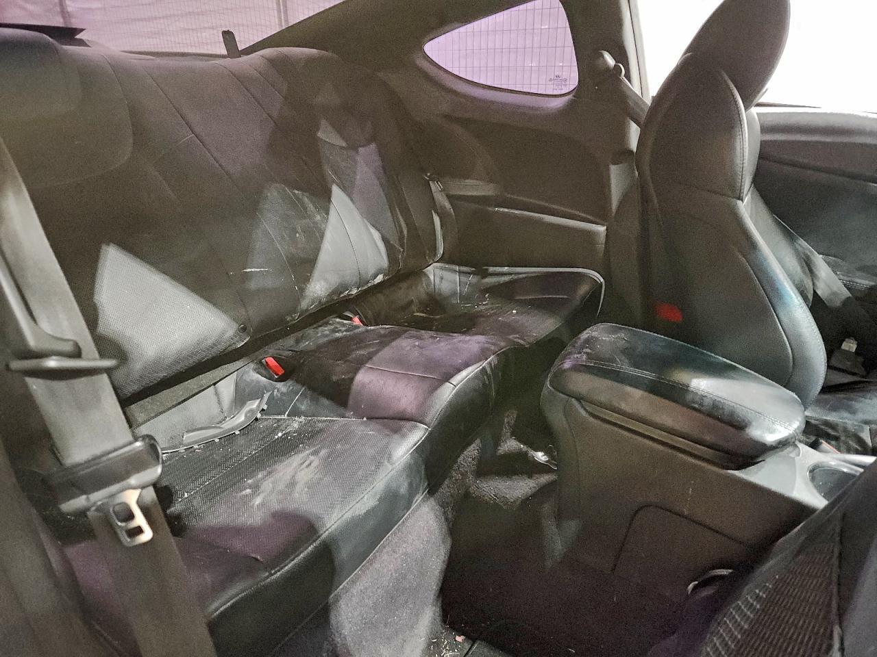 2013 Hyundai Genesis Coupe 2.0T - zdjęcie 10