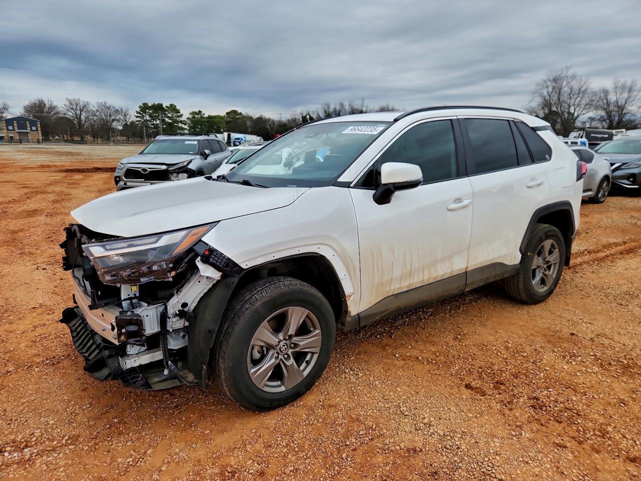 2024 Toyota Rav4 Xle - zdjęcie główne