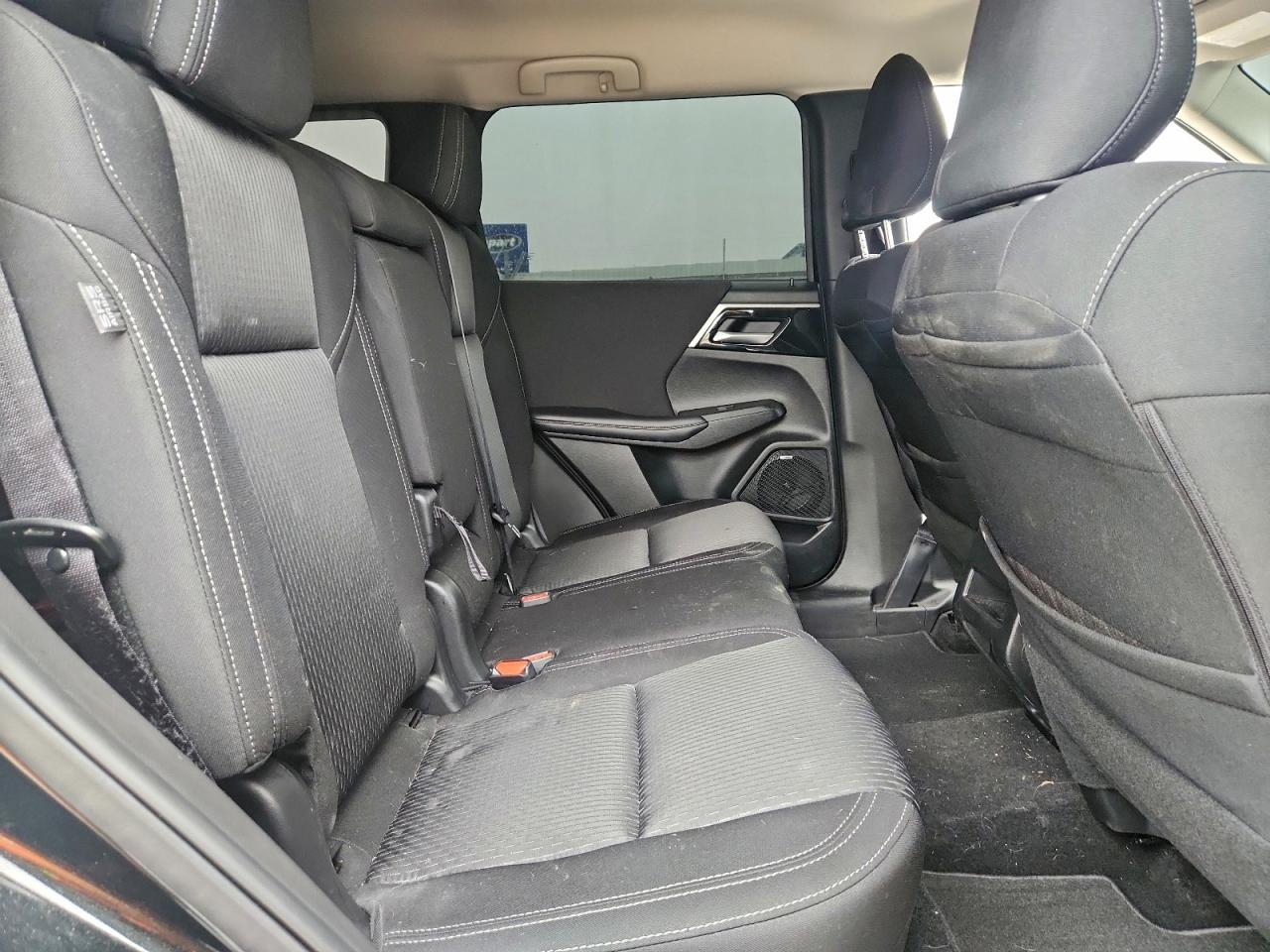 2025 Mitsubishi Outlander Es - zdjęcie 10