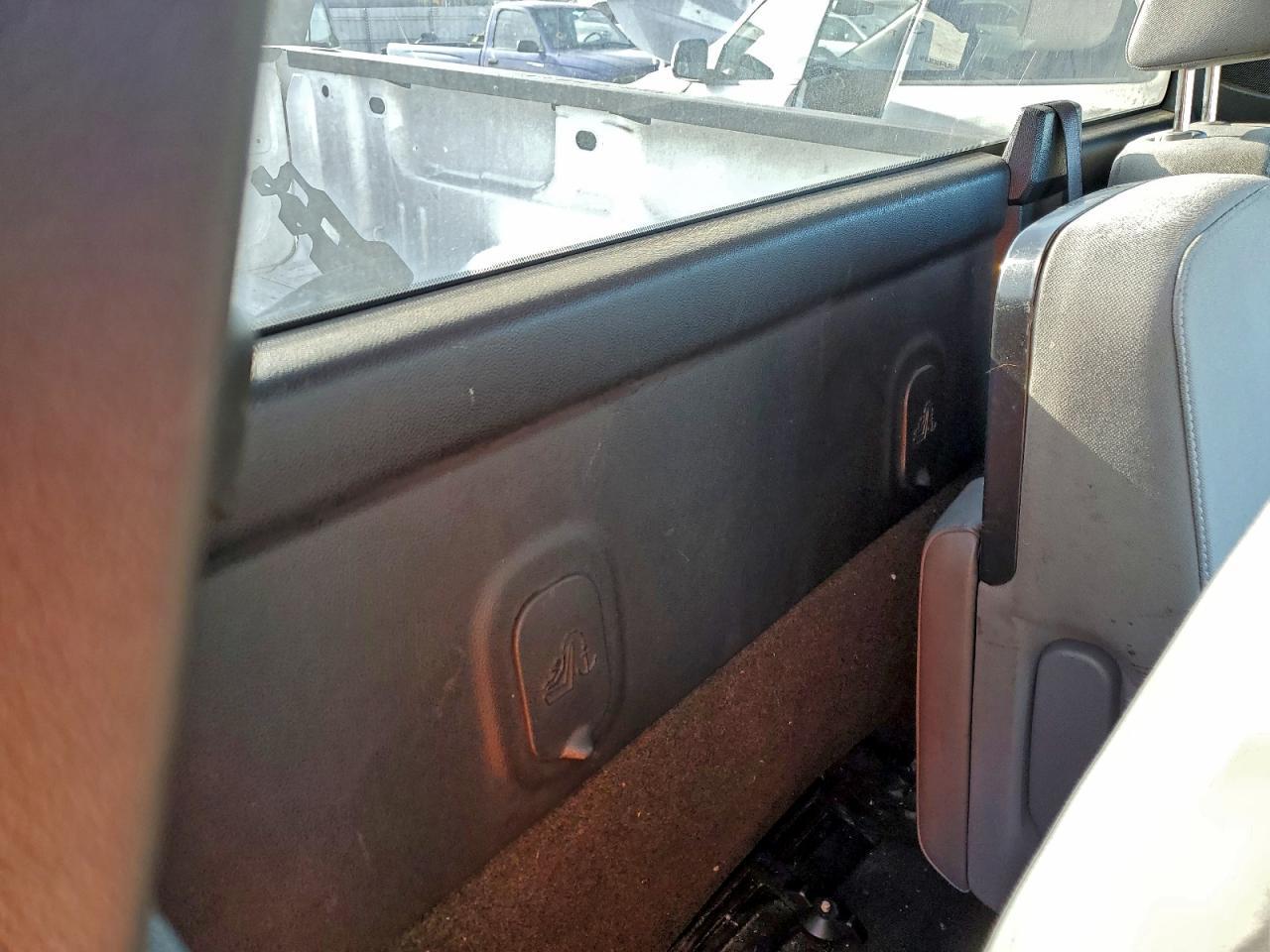 2018 Chevrolet Silverado C1500 - zdjęcie 10