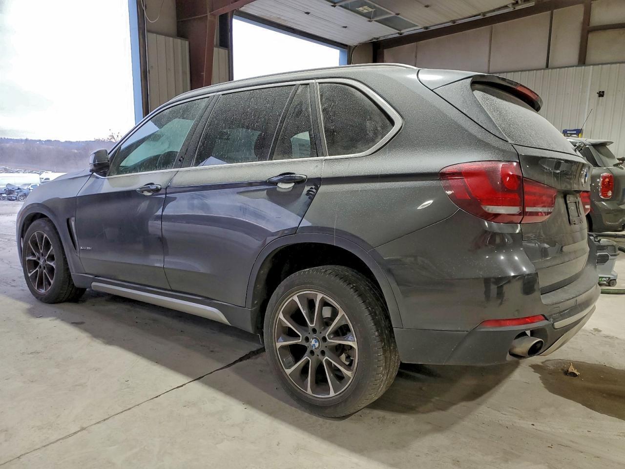 2017 BMW X5 xDrive35I - zdjęcie 2