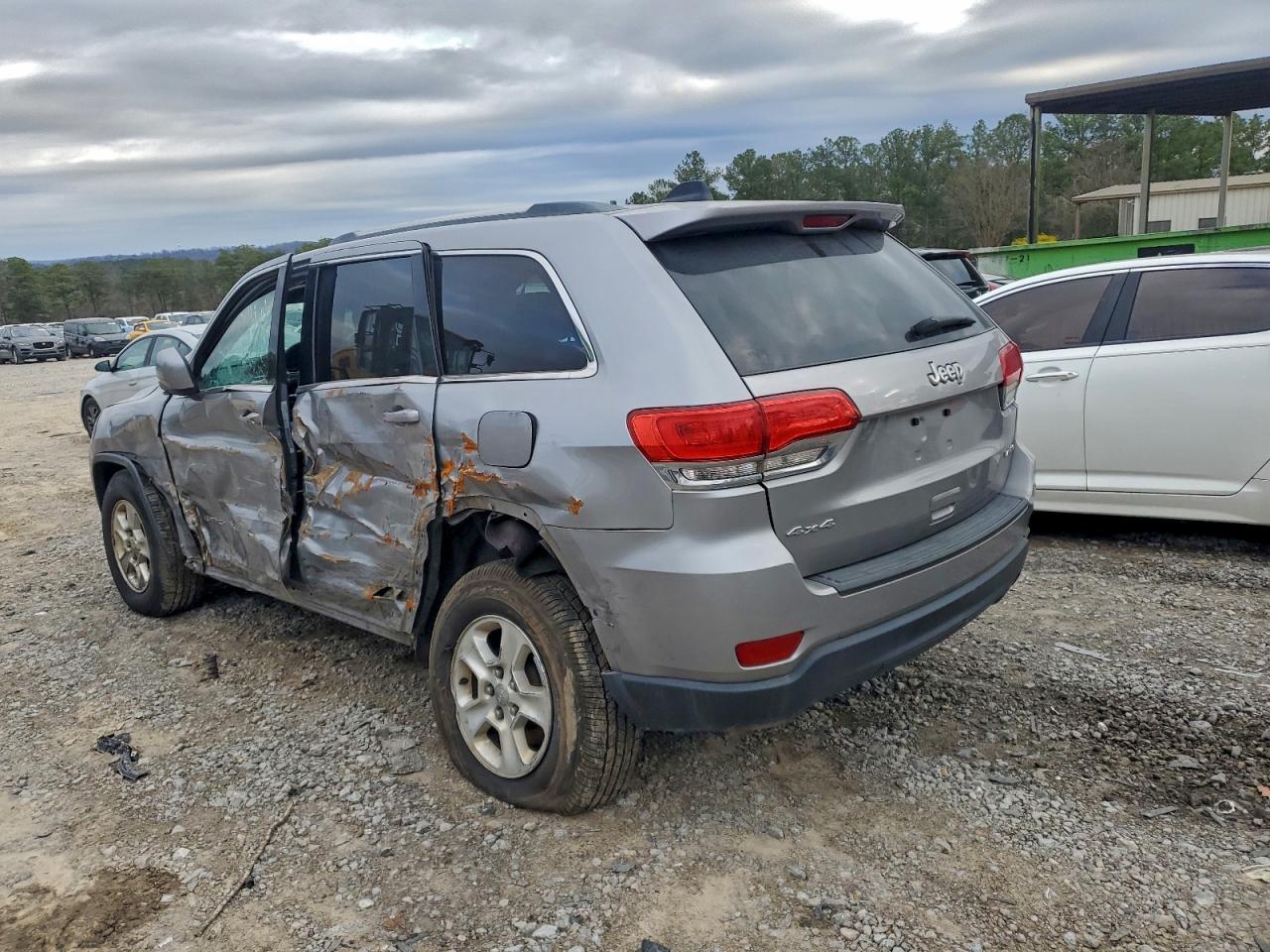 2015 Jeep Grand Cherokee Laredo - zdjęcie 2