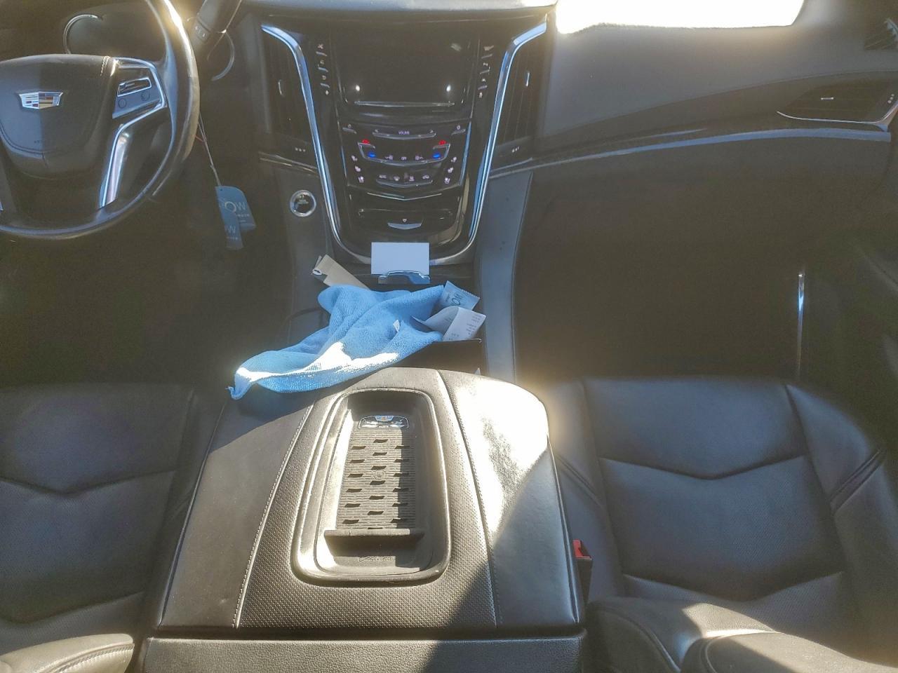 2016 Cadillac Escalade Platinum - zdjęcie 8