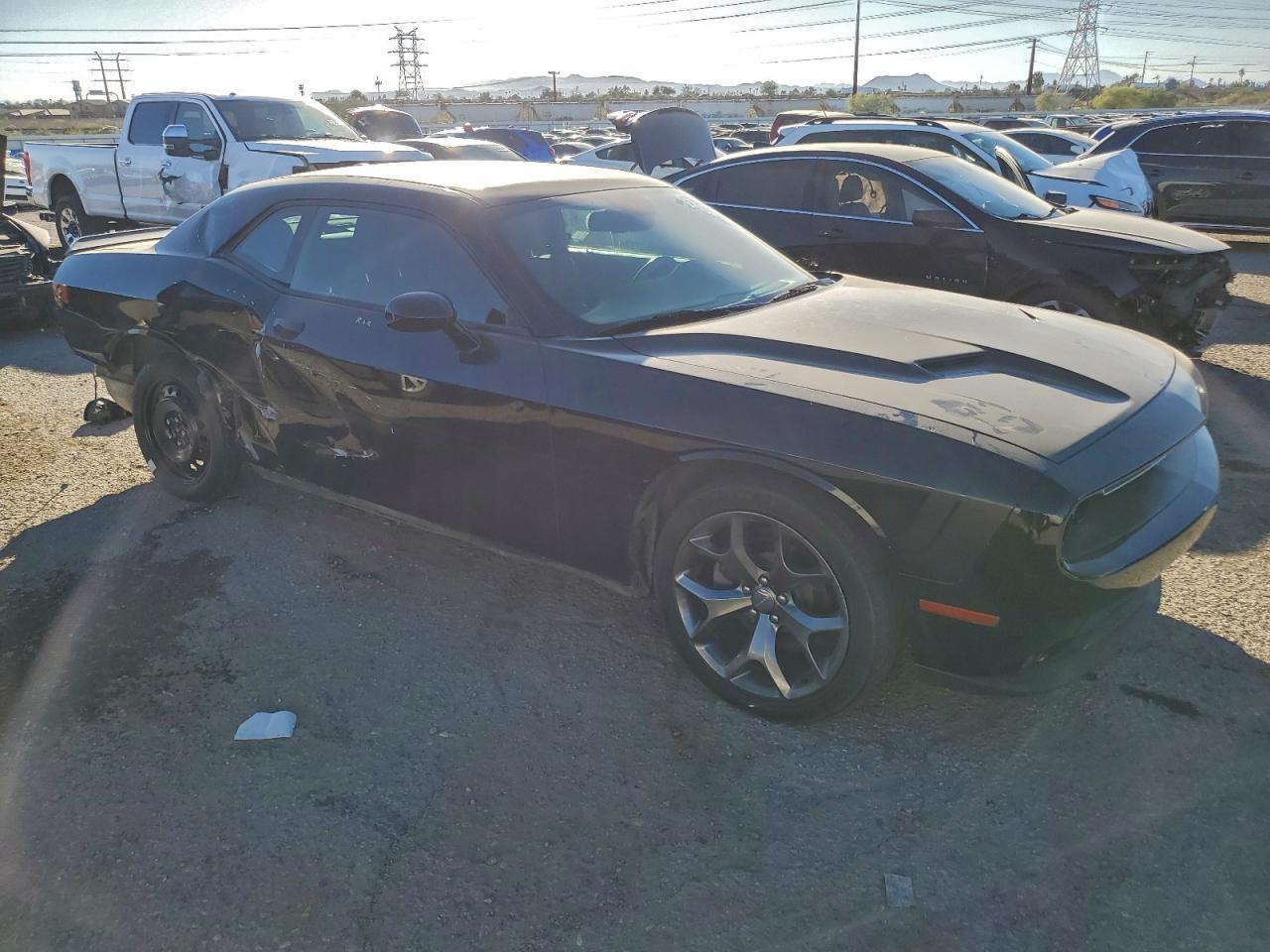2016 Dodge Challenger Sxt - zdjęcie 4