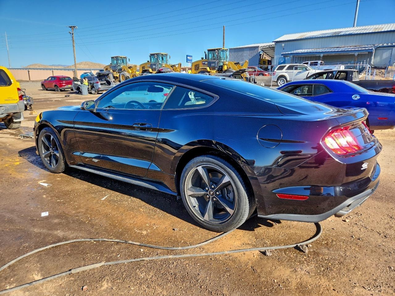 2018 Ford Mustang - zdjęcie 2