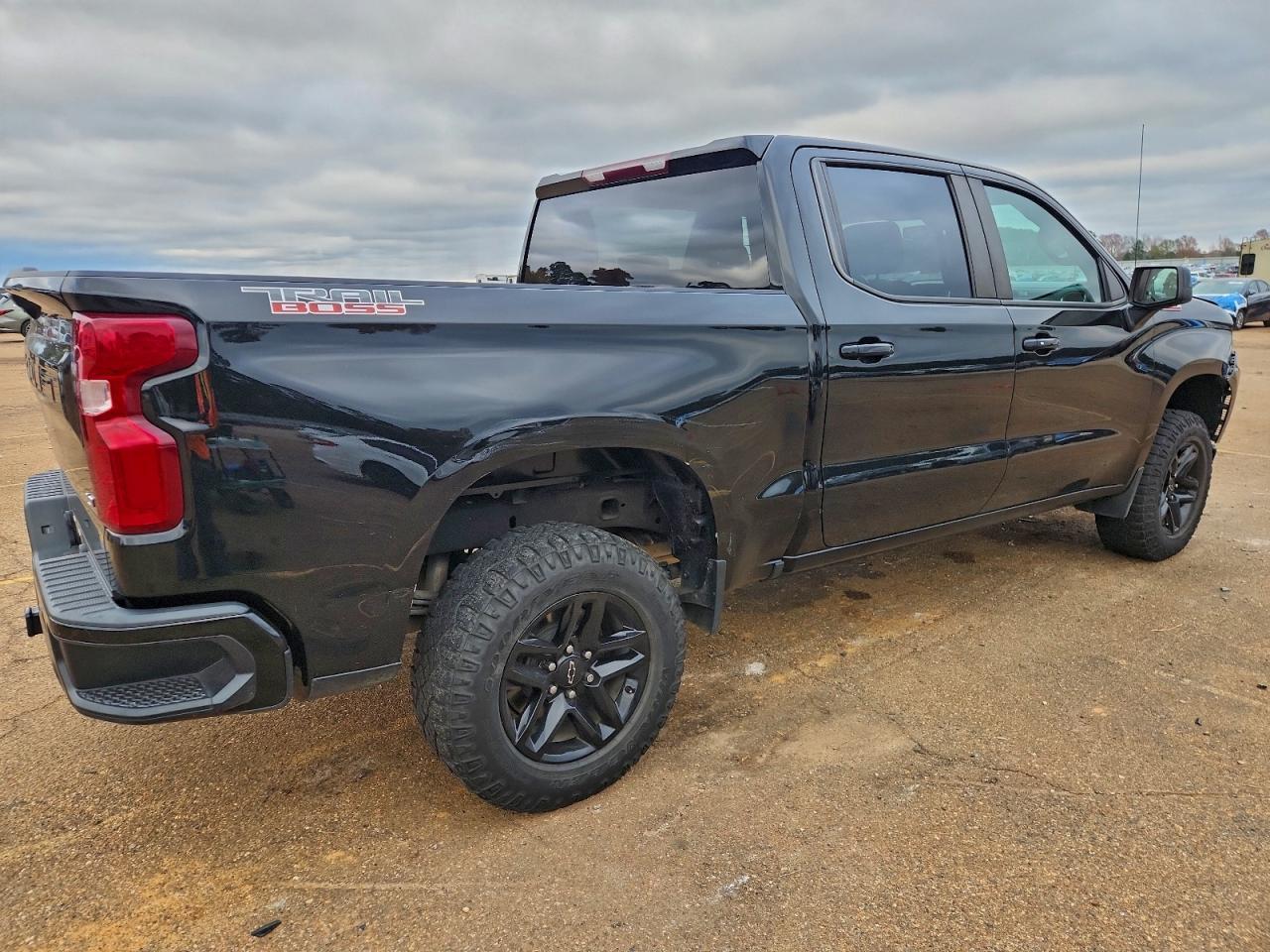 2021 Chevrolet Silverado K1500 Lt Trail Boss - zdjęcie 3