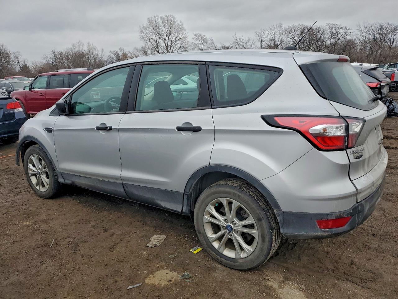 2018 Ford Escape S - zdjęcie 2