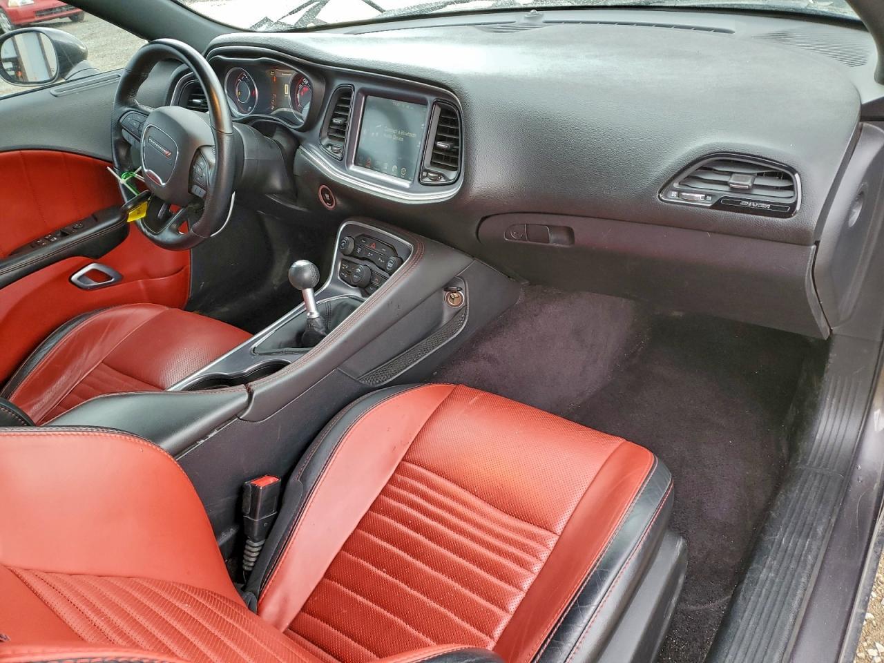 2016 Dodge Challenger R/T - zdjęcie 8