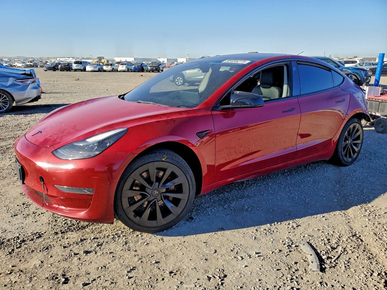 2022 Tesla Model 3 - zdjęcie główne