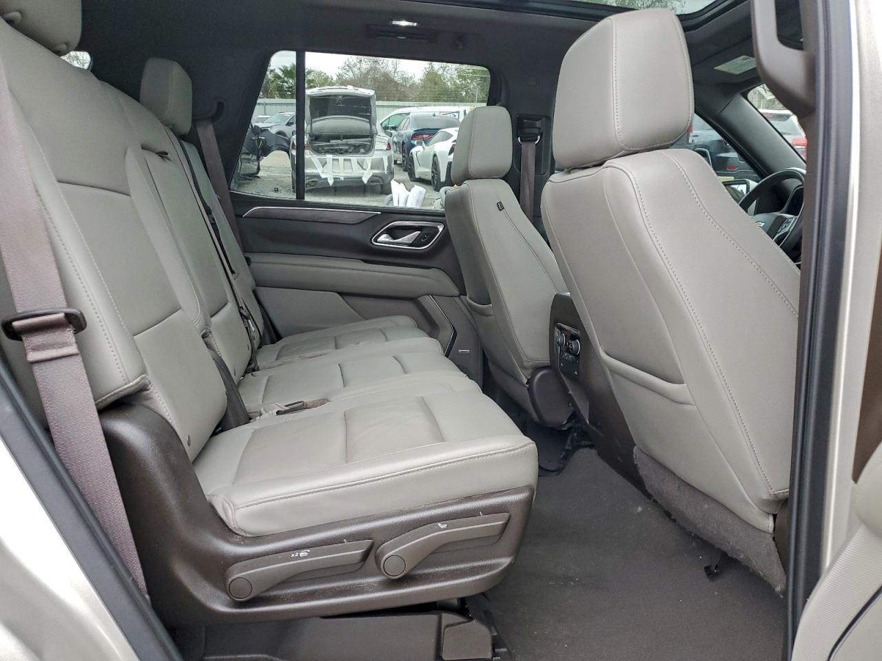 2022 Chevrolet Tahoe C1500 Lt - zdjęcie 11