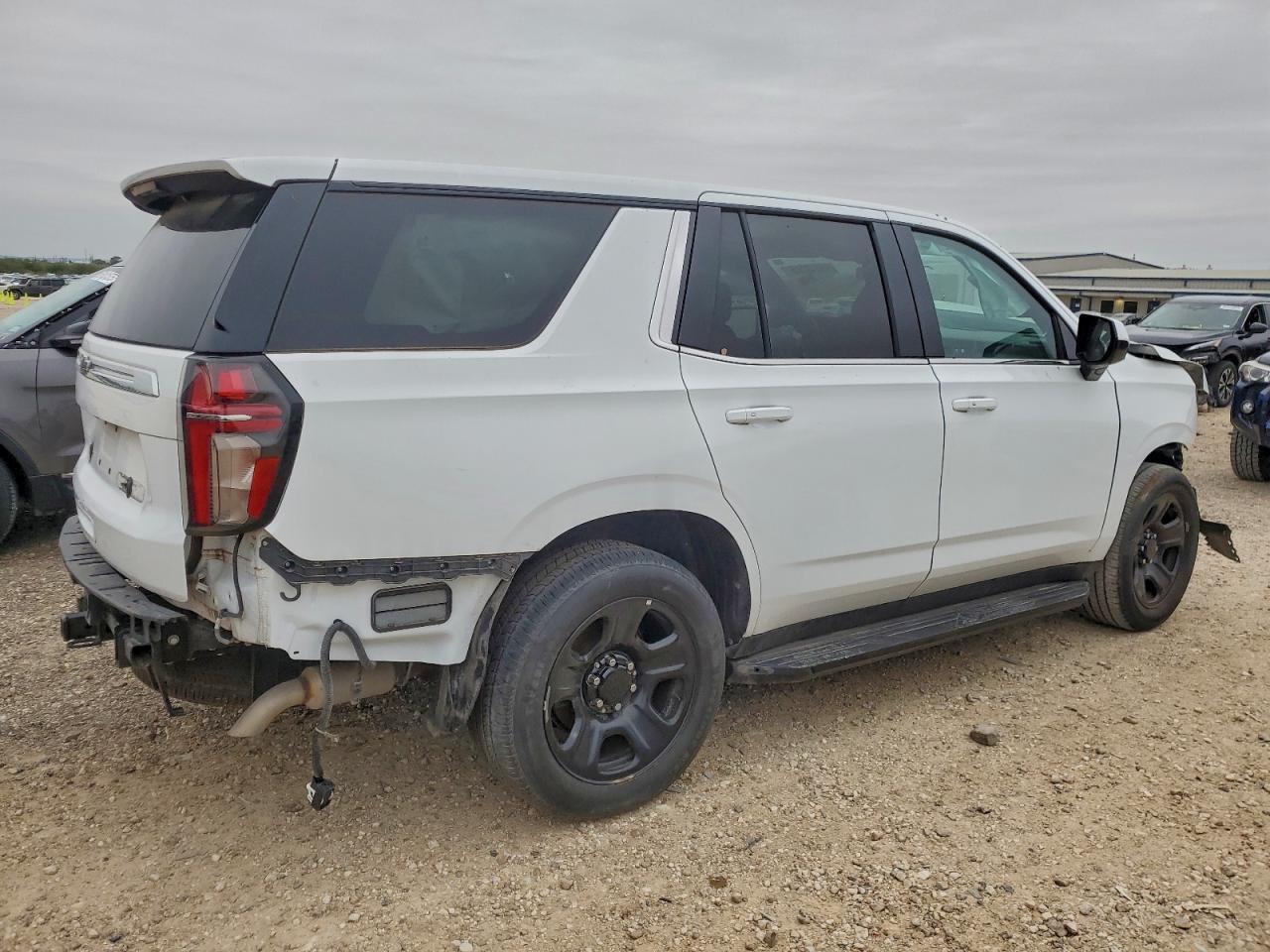 2022 Chevrolet Tahoe C1500 - zdjęcie 3