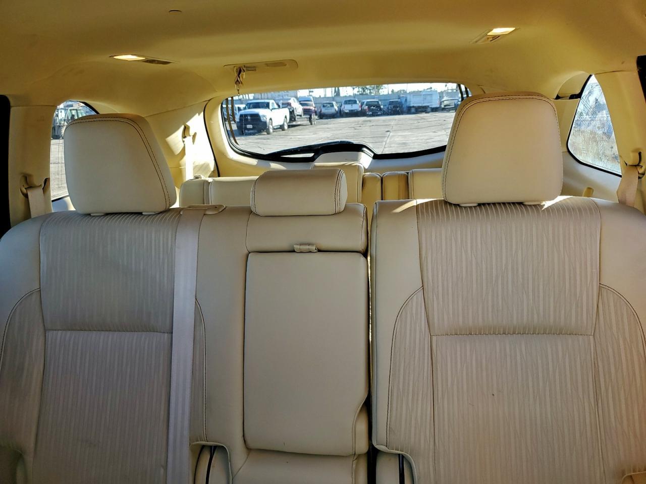 2014 Toyota Highlander Le - zdjęcie 10