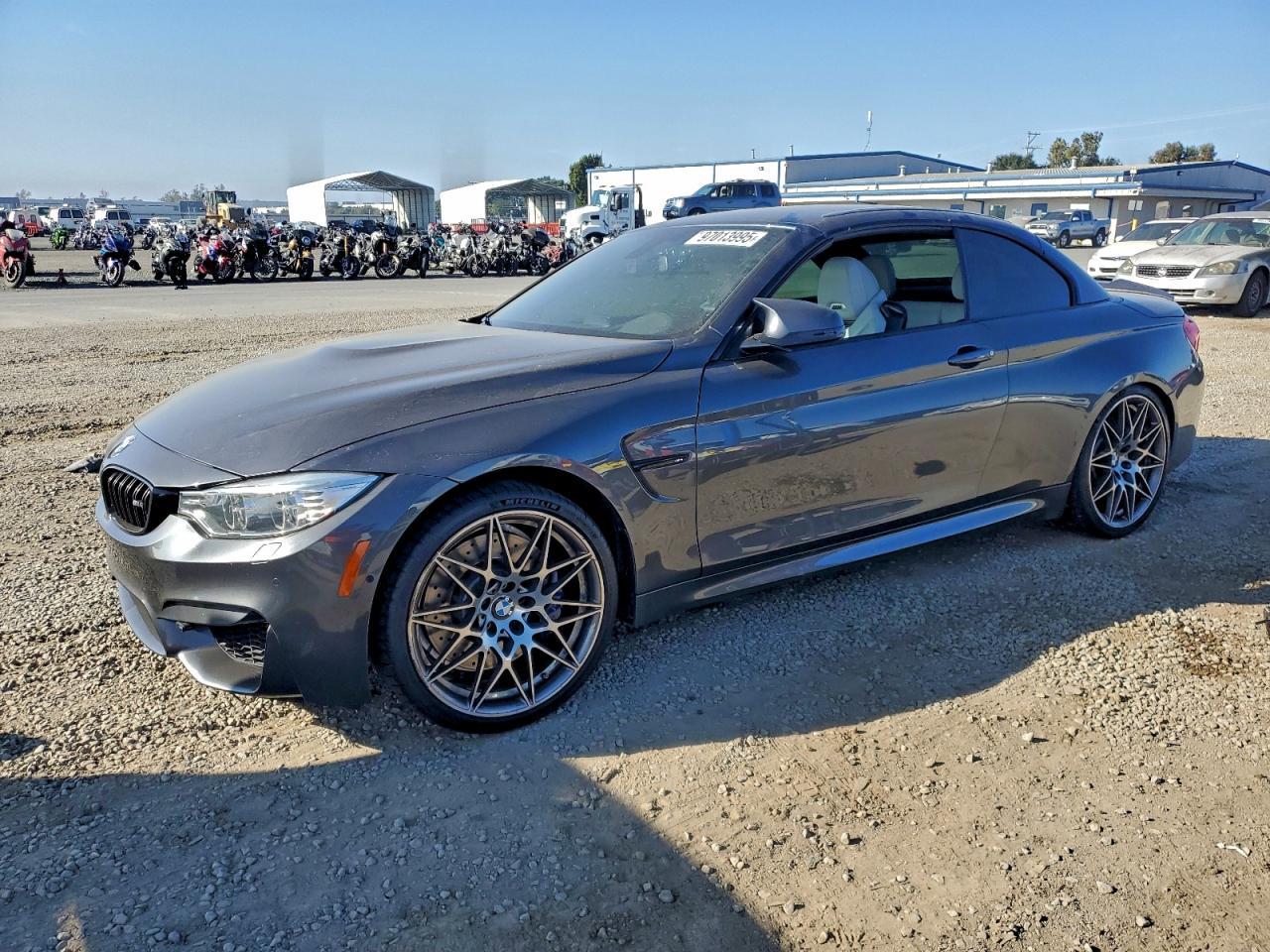 BMW M4 - zdjęcie 1