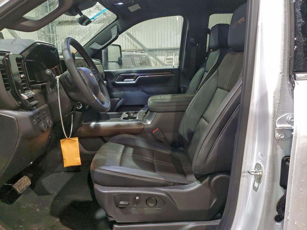 2025 Chevrolet Silverado K3500 High Country - zdjęcie 7