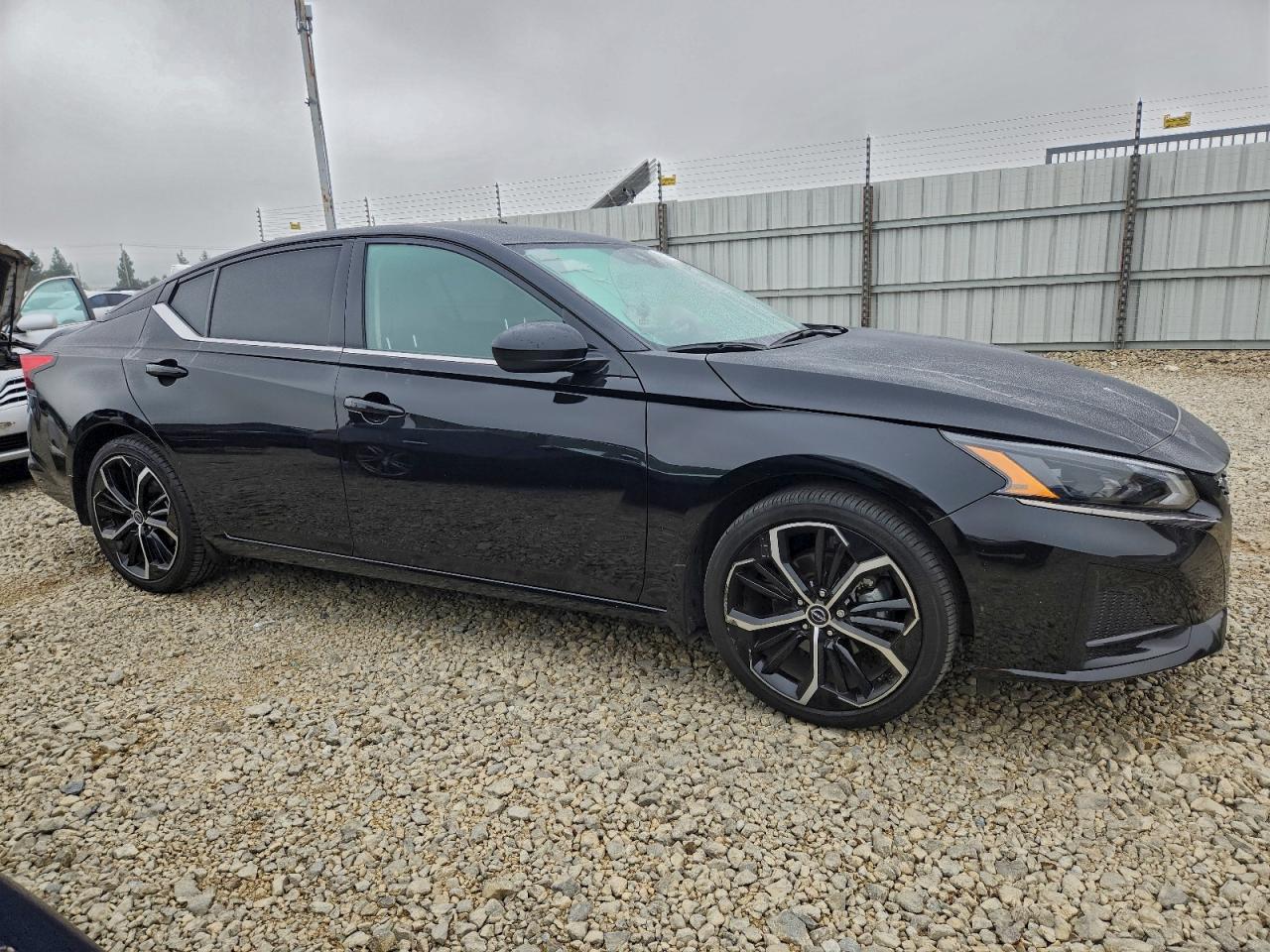 2024 Nissan Altima Sr - zdjęcie 4