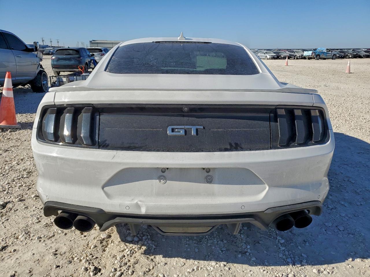 2020 Ford Mustang Gt - zdjęcie 6