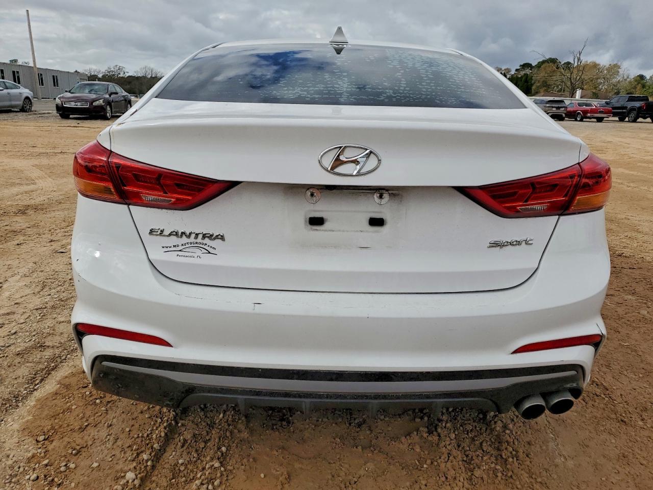 2017 Hyundai Elantra Sport - zdjęcie 6