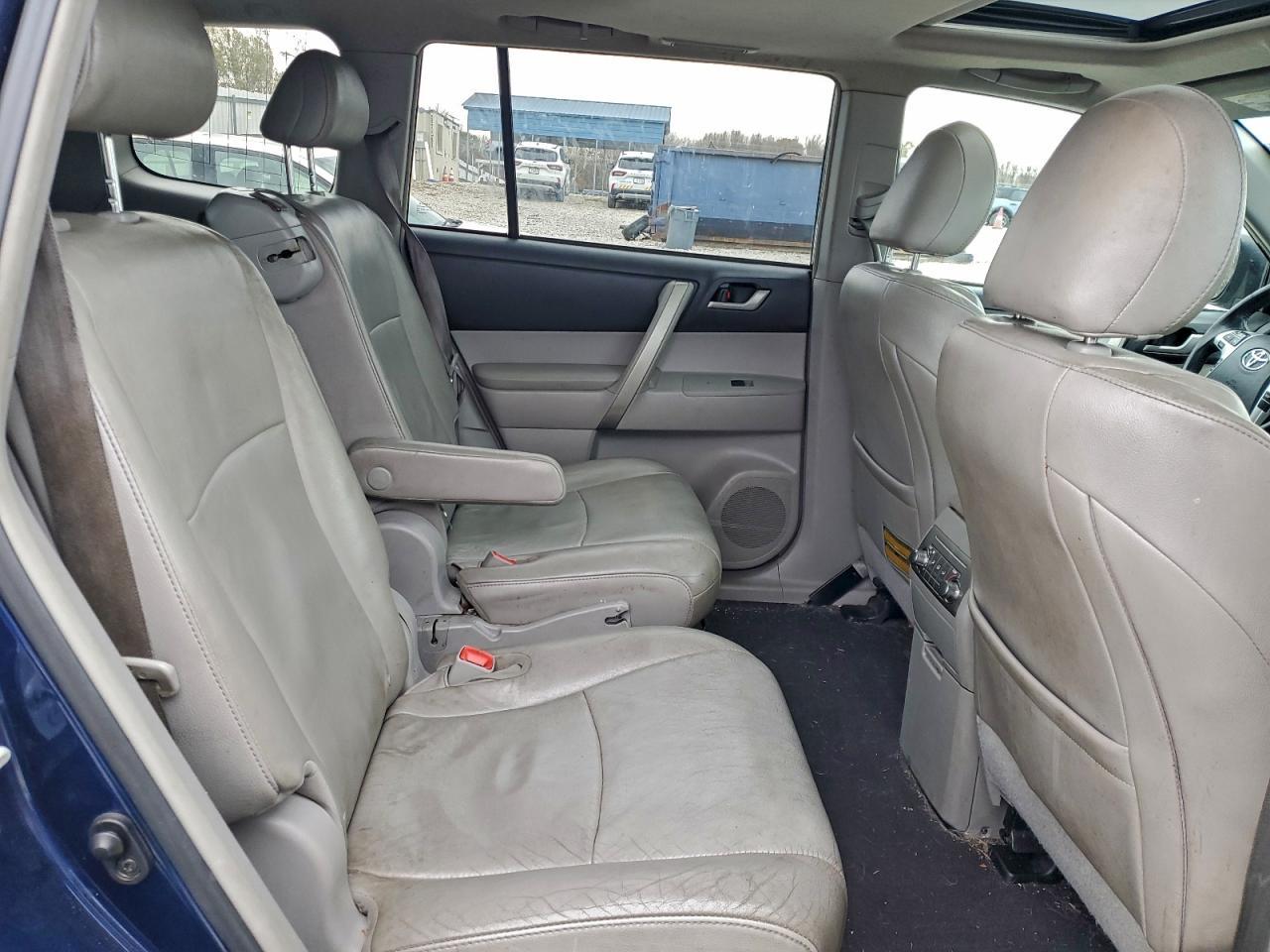 2013 Toyota Highlander - zdjęcie 11