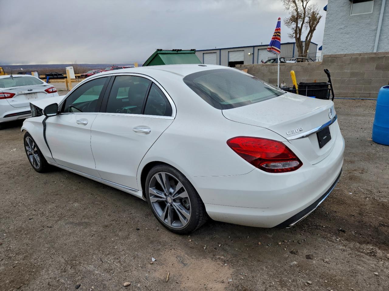 2017 Mercedes-Benz C 300 - zdjęcie 2