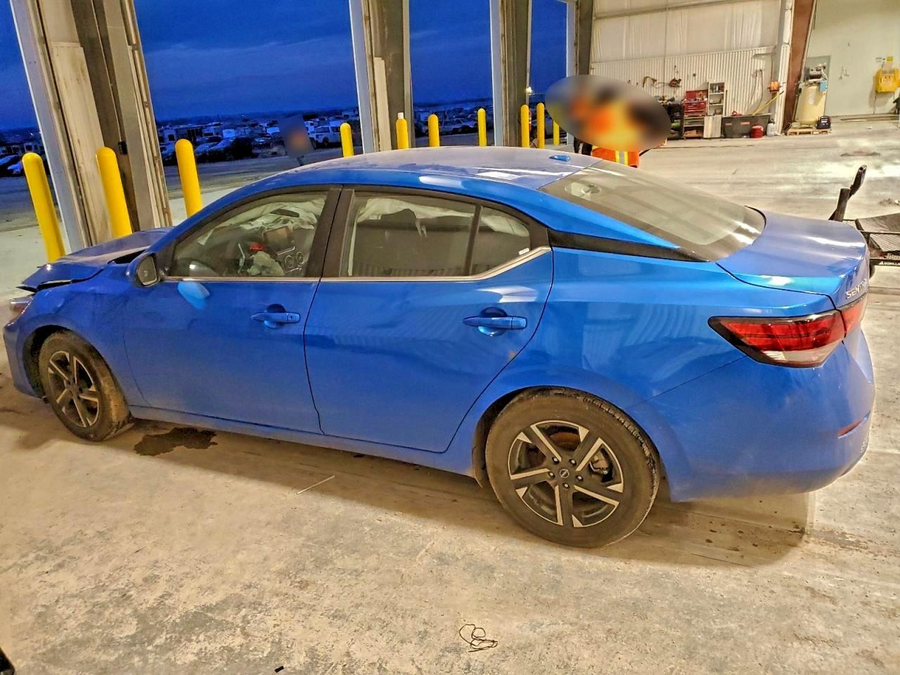 2025 Nissan Sentra Sv - zdjęcie 2