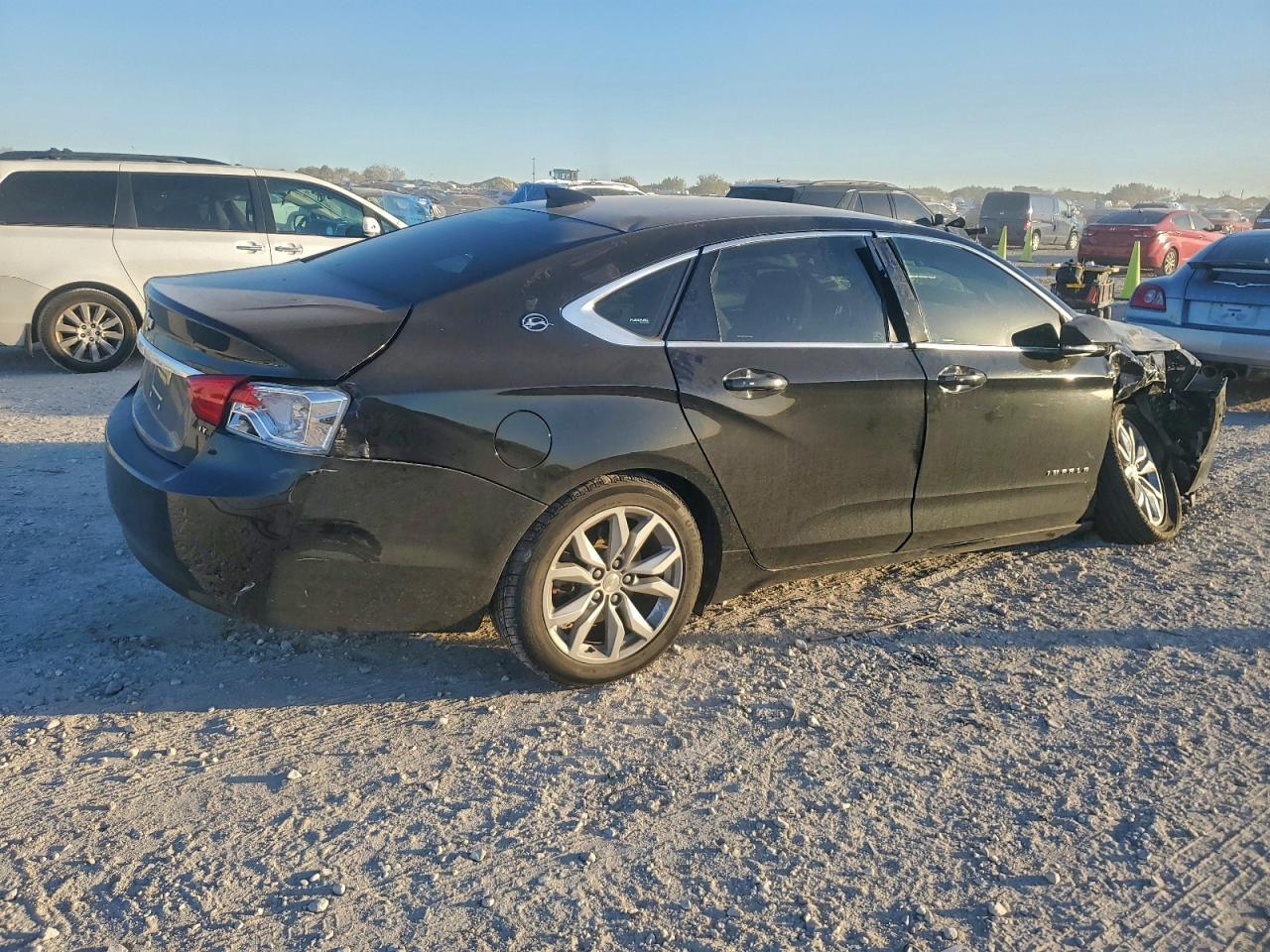 2019 Chevrolet Impala Lt - zdjęcie 3