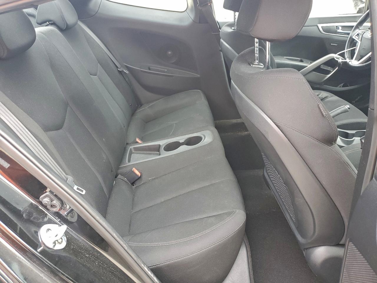 2017 Hyundai Veloster - zdjęcie 10