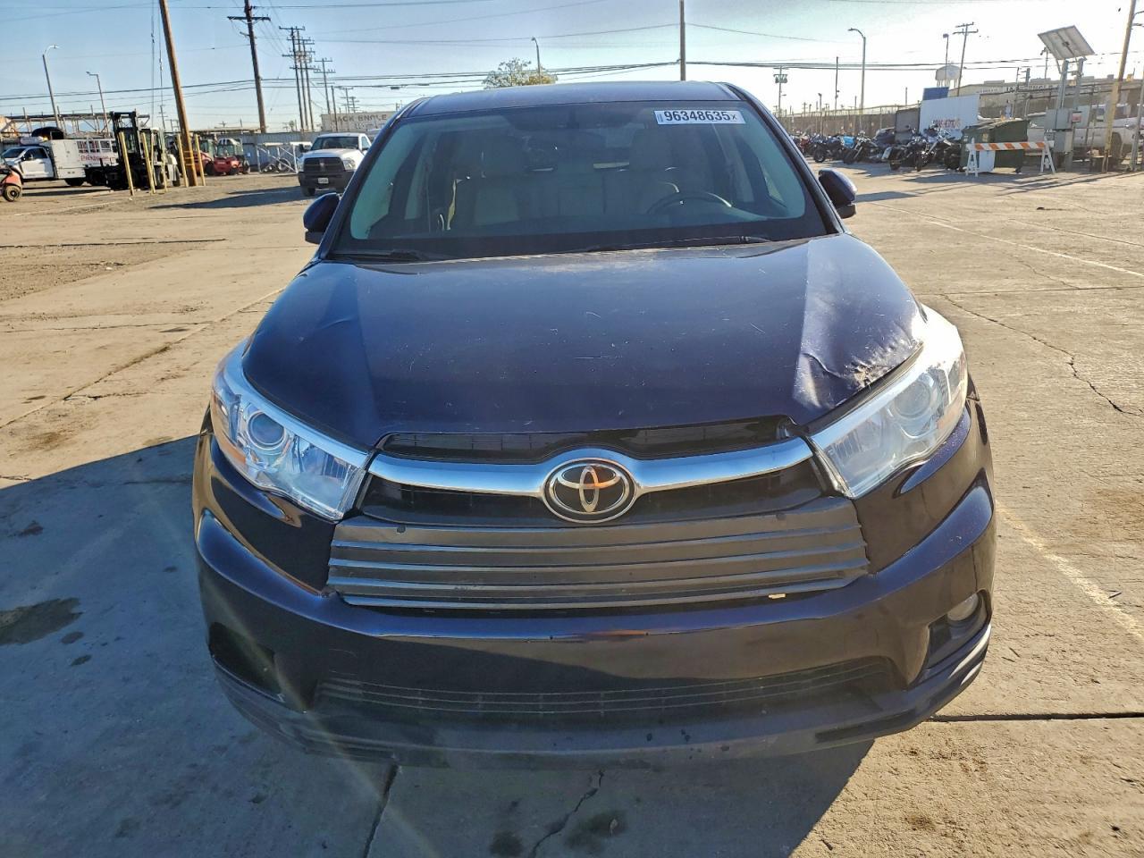 2014 Toyota Highlander Le - zdjęcie 5