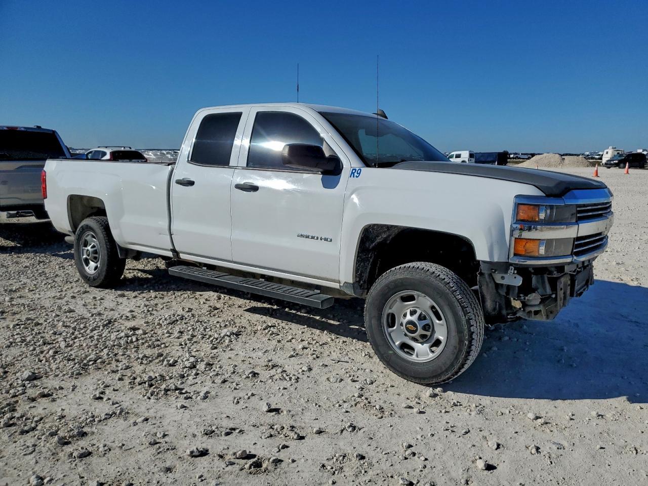 2016 Chevrolet Silverado C2500 Heavy Duty - zdjęcie 4