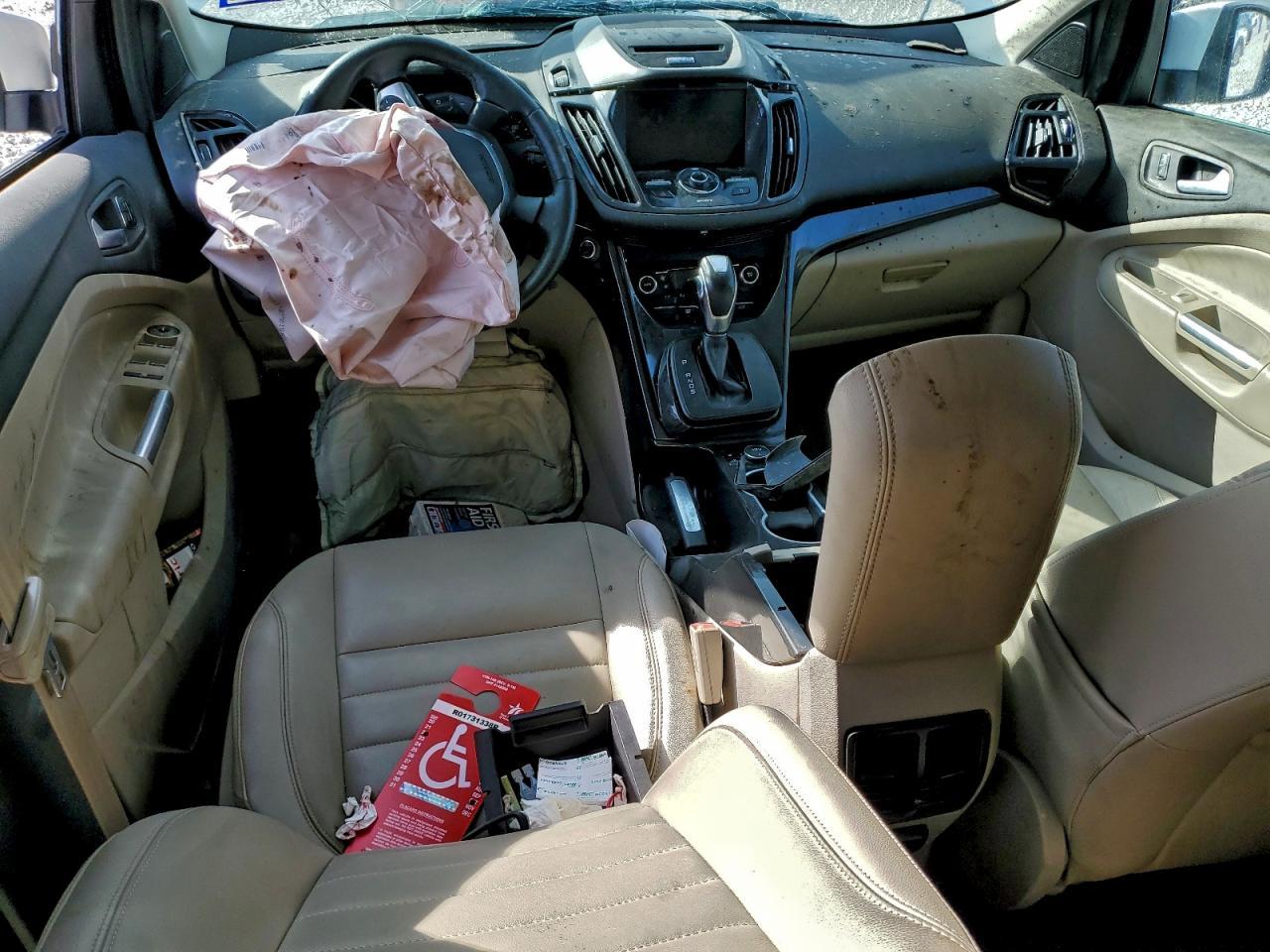 2014 Ford Escape Titanium - zdjęcie 8