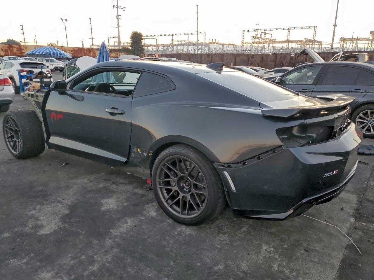 2018 Chevrolet Camaro Zl1 - zdjęcie 2