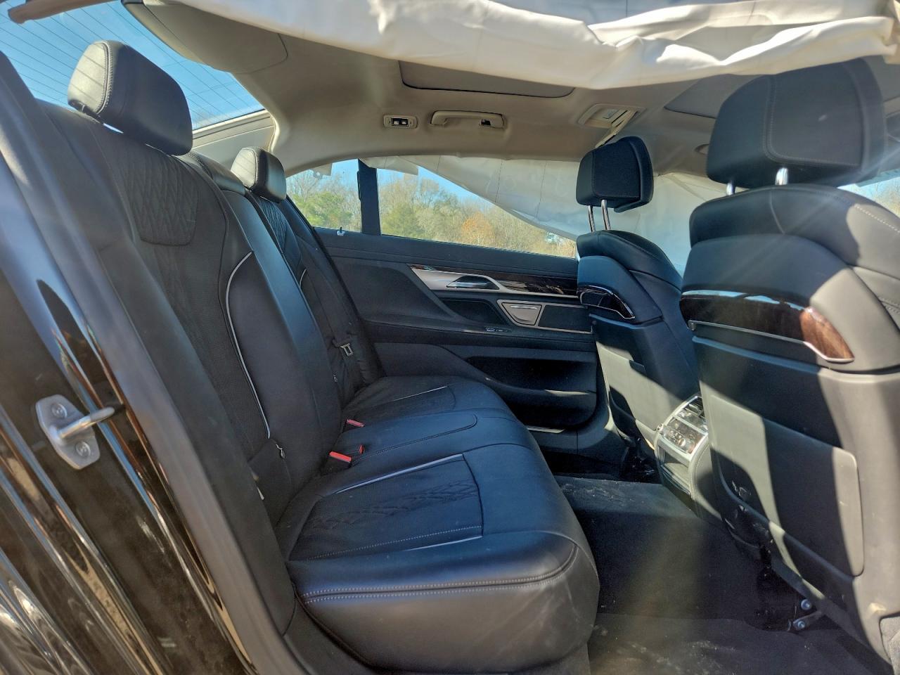 2022 BMW 740 I - zdjęcie 10