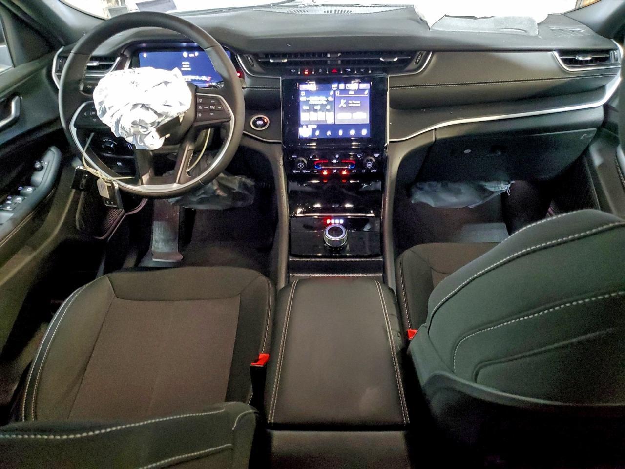 2025 Jeep Grand Cherokee Laredo - zdjęcie 8