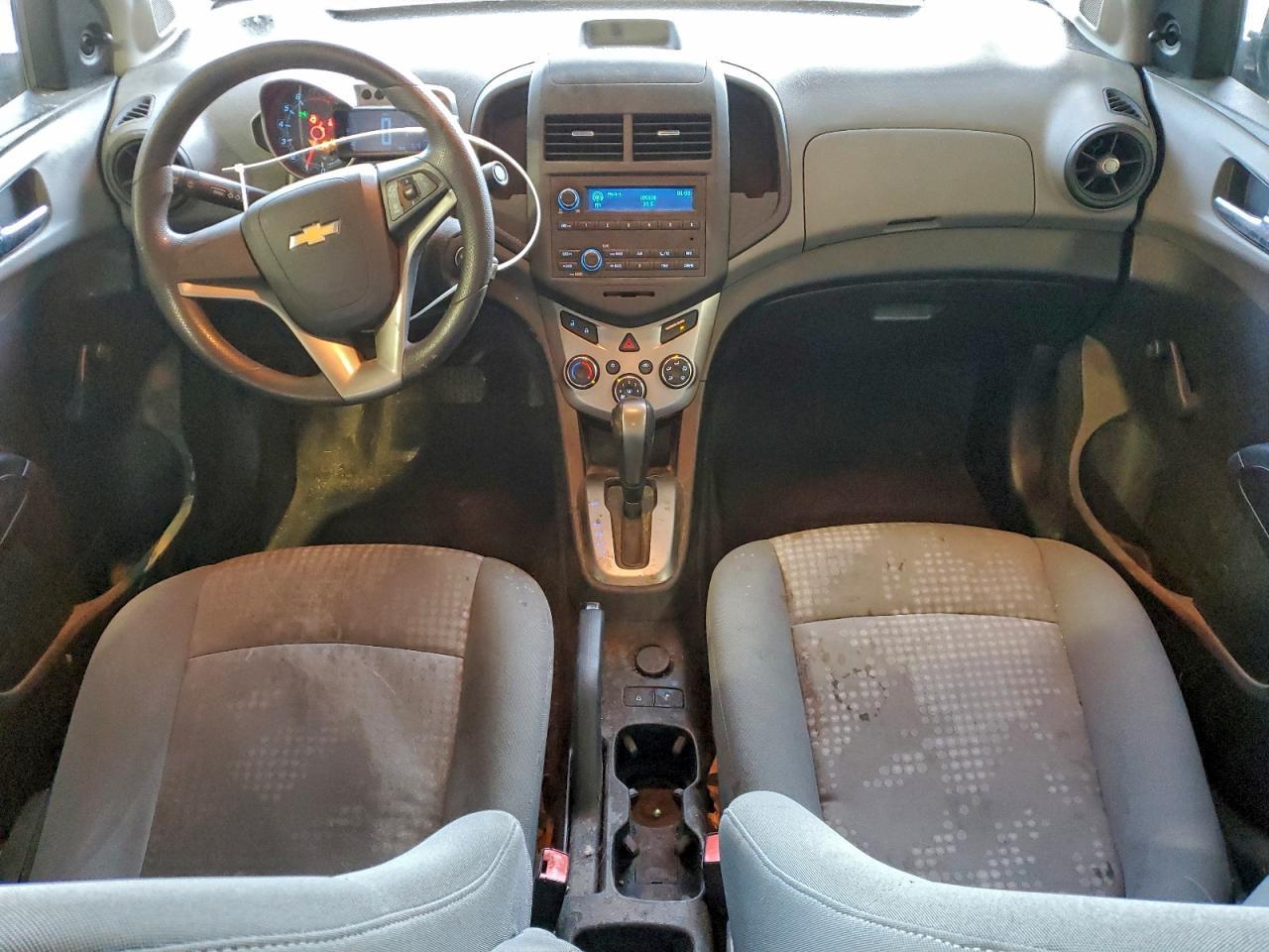 2013 Chevrolet Sonic Ls - zdjęcie 8