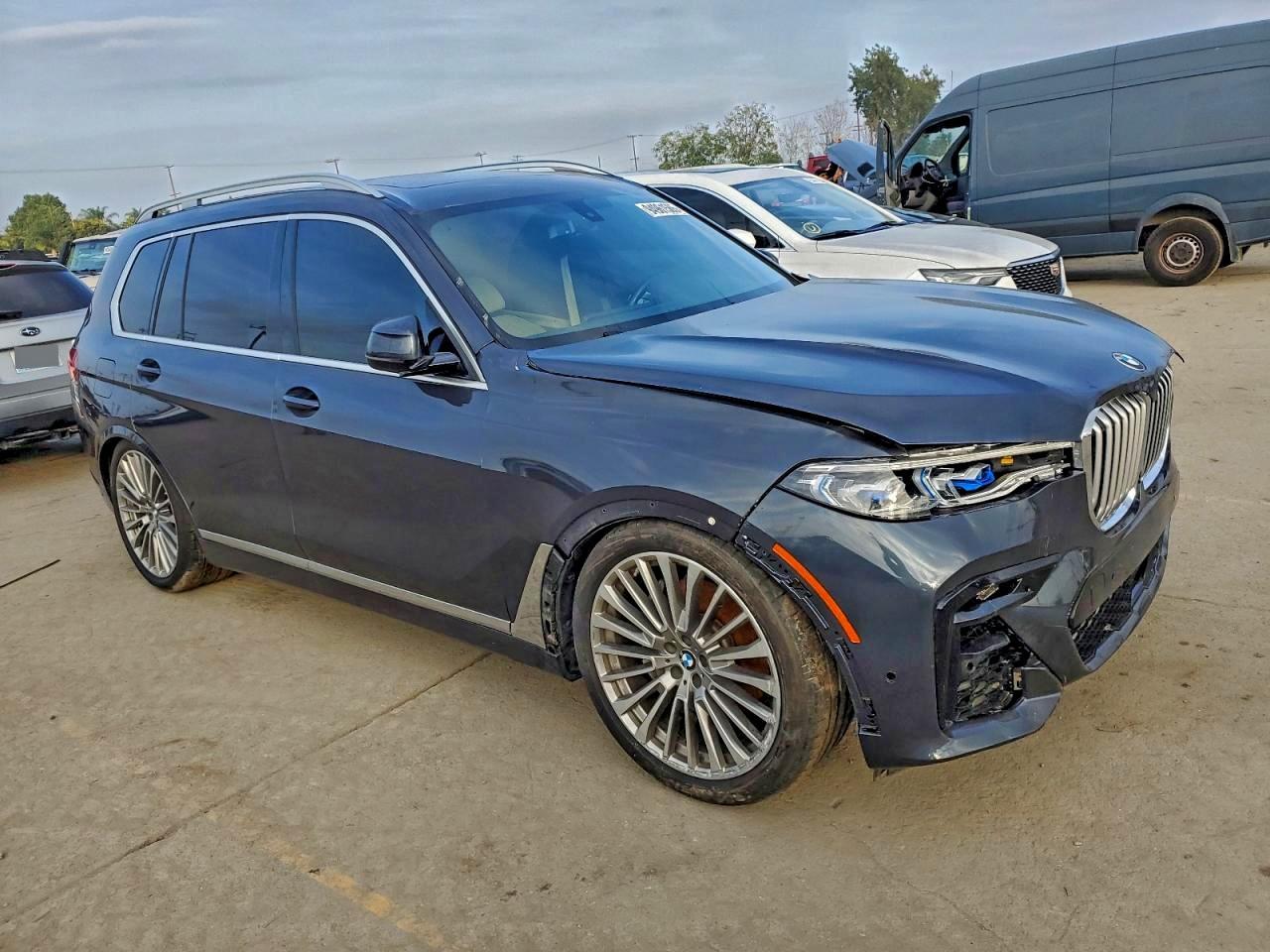 2019 BMW X7 xDrive50I - zdjęcie 4