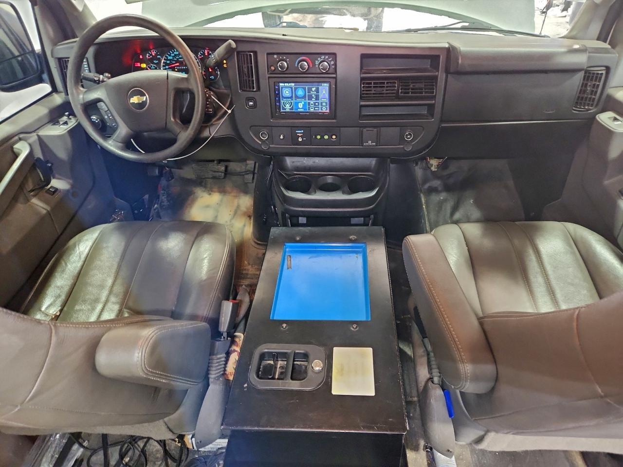 2018 Chevrolet Express G2500 - zdjęcie 8