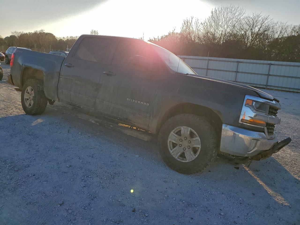 2018 Chevrolet Silverado K1500 Lt - zdjęcie 4