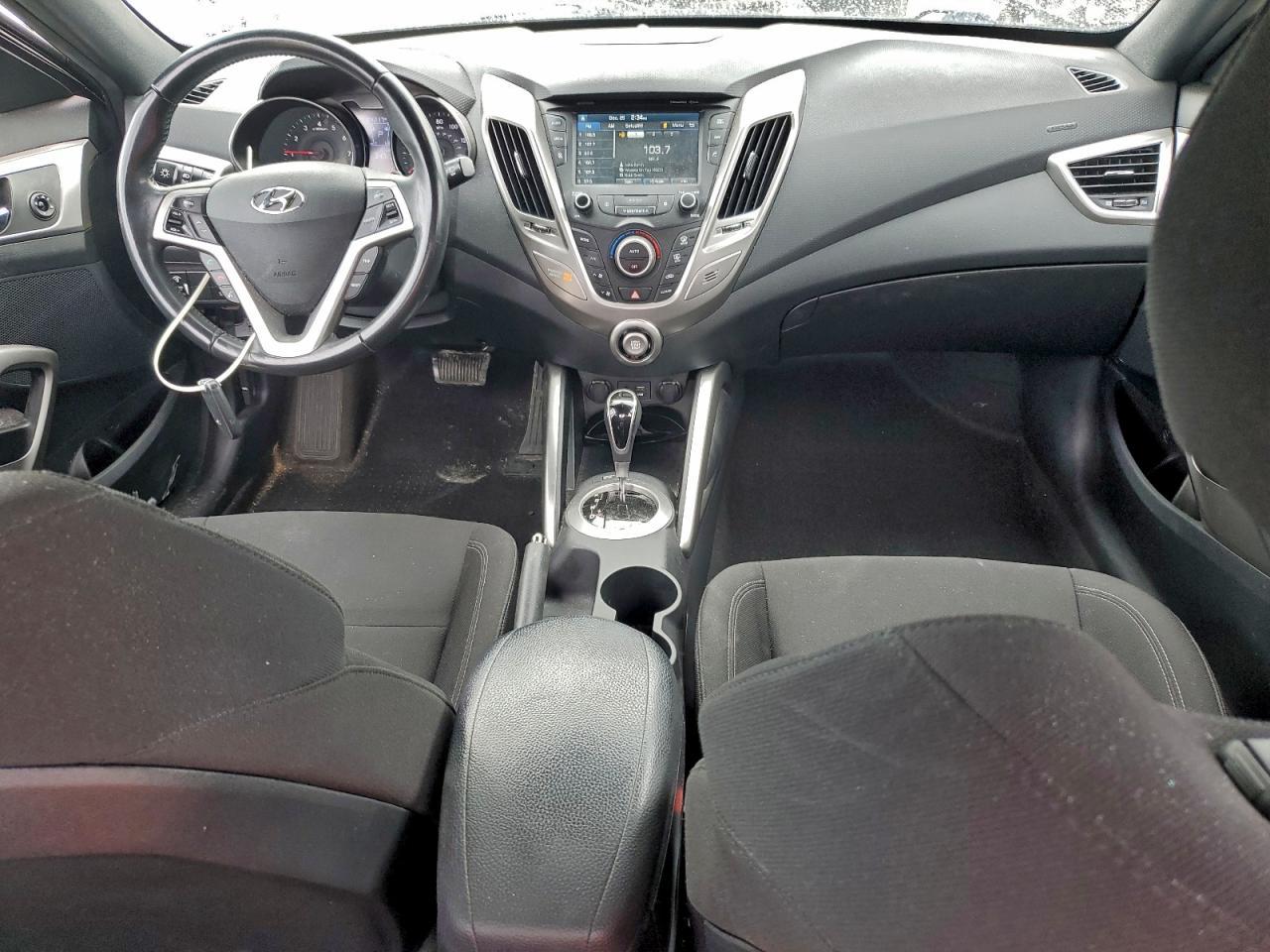 2017 Hyundai Veloster - zdjęcie 8