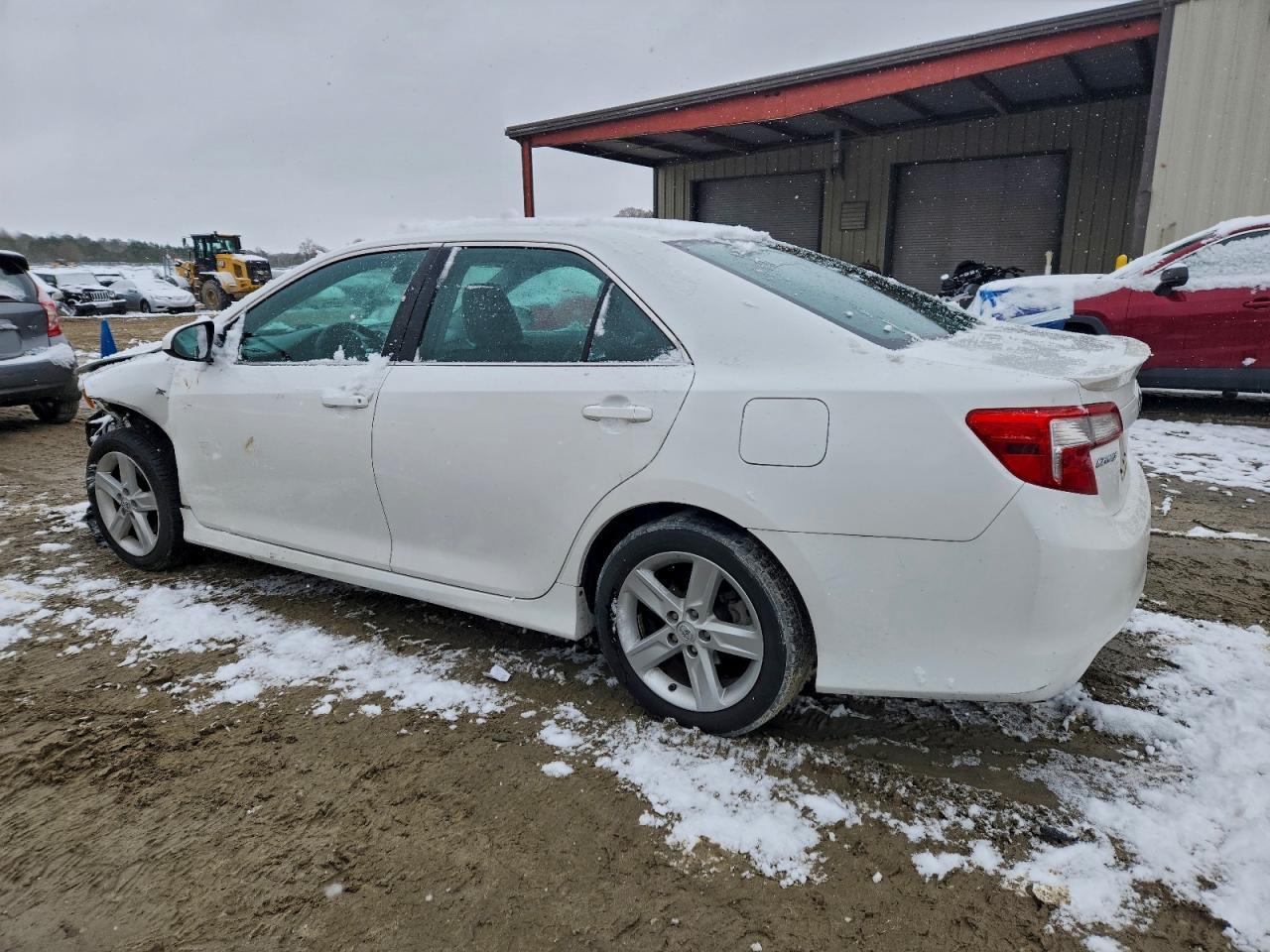 2014 Toyota Camry L - zdjęcie 2