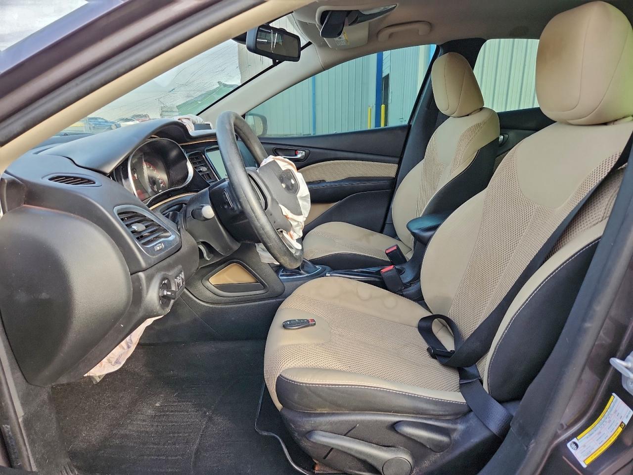2016 Dodge Dart Sxt - zdjęcie 7