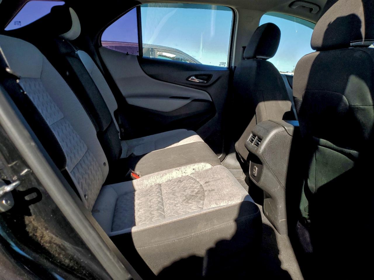 2022 Chevrolet Equinox Ls - zdjęcie 11