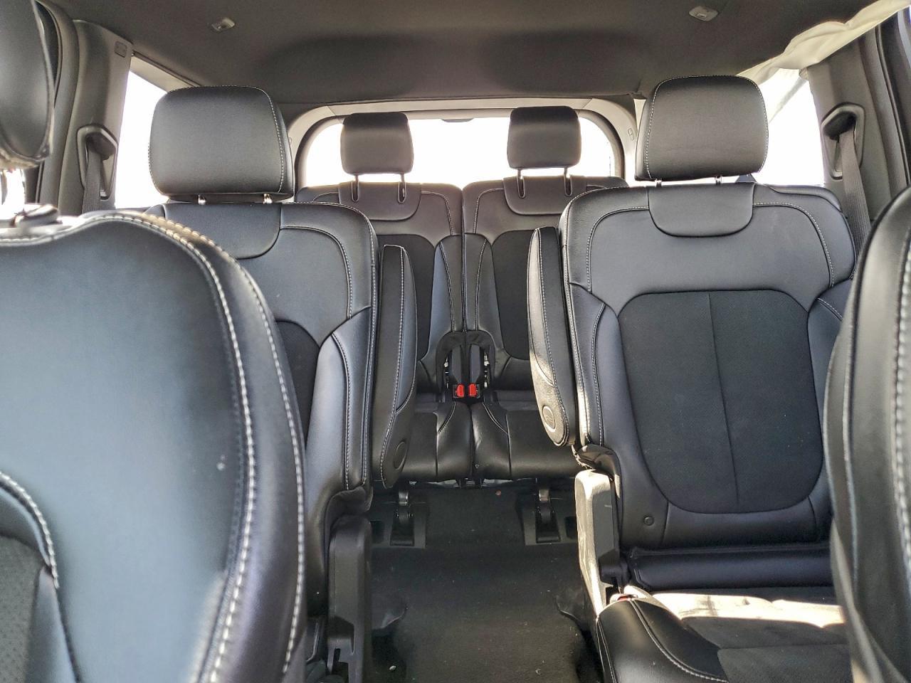 2025 Jeep Grand Cherokee L Laredo - zdjęcie 10